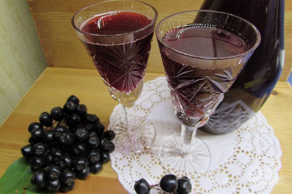 Простой рецепт приготовления вина из ягод ассорти в домашних условиях