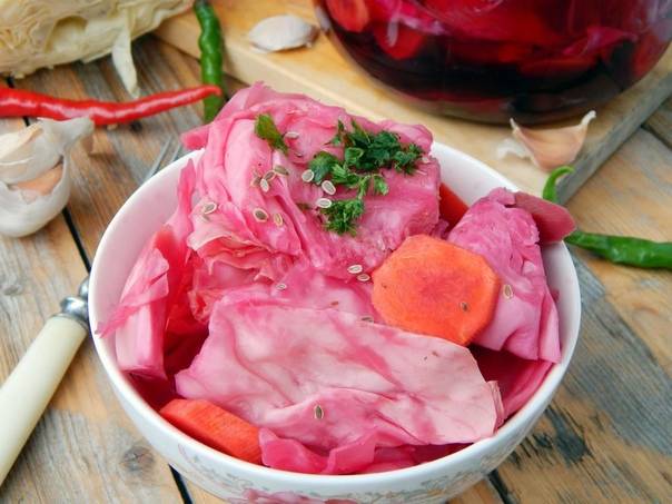 7 лучших рецептов заготовок маринованной цветной капусты со свеклой на зиму