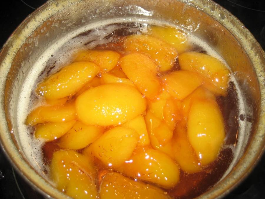 Варенье из персиков на зиму - простой рецепт с фото
