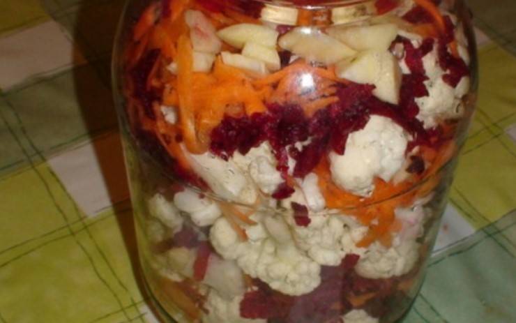 Самые вкусные рецепты маринованной цветной капусты на зиму со свёклой