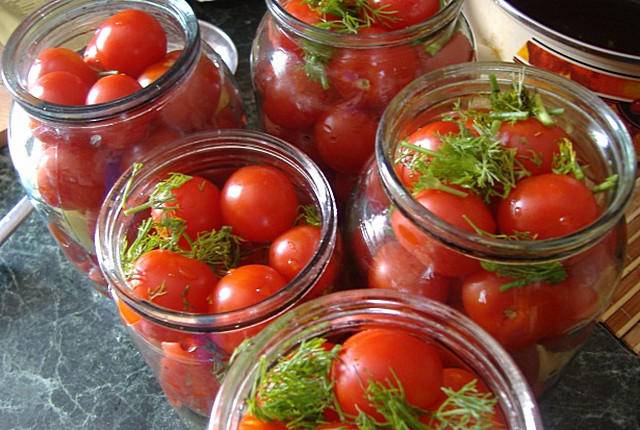 Если при консервации лопнули помидоры нужно ли их убирать + советы, условия, что делать