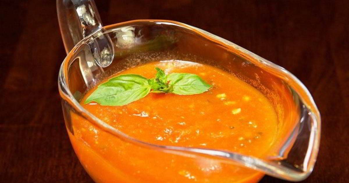 11 рецептов базиликового соуса на зиму