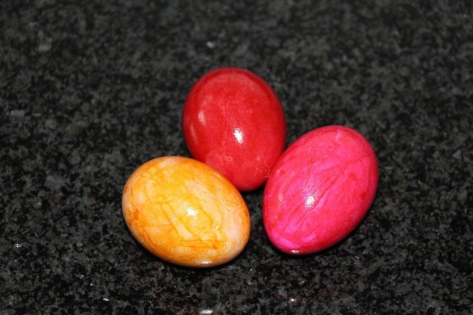 Томат пасхальное яйцо: характеристика и описание среднераннего сорта с фото