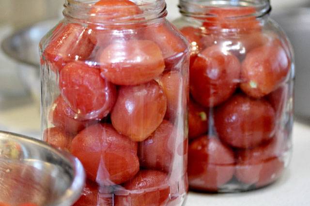 Помидоры без кожицы — 3 вкусных рецепта заготовки в томате, собственном соку, по-быстрому - детское и диетическое питание
