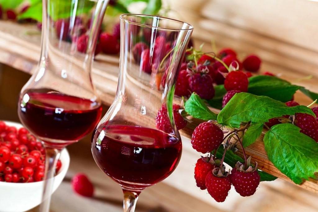 Как приготовить вино, настойку и наливку из замороженных ягод в домашних условиях?